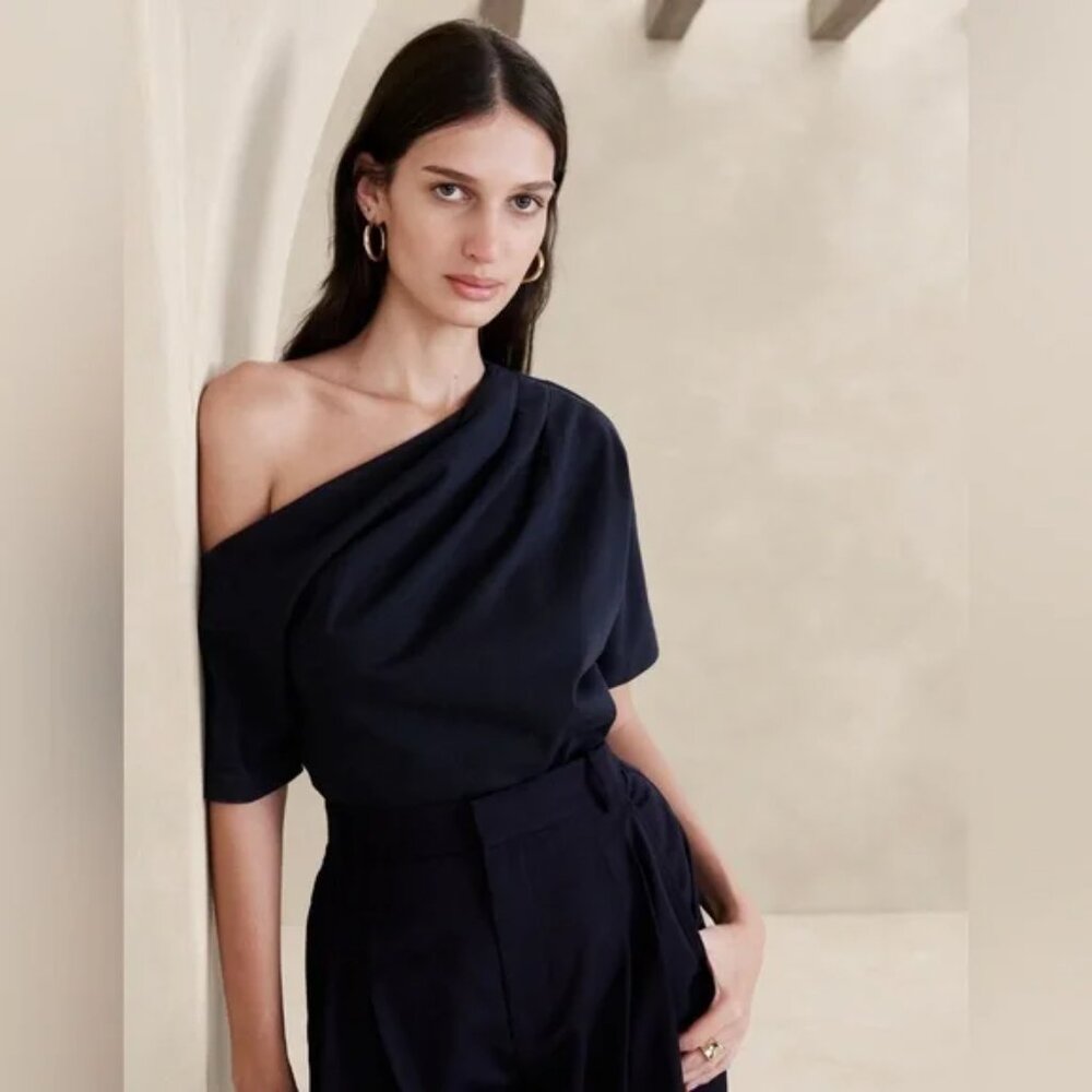 NWT Banana Republic One-Shoulder Cotton Top Navy Size M